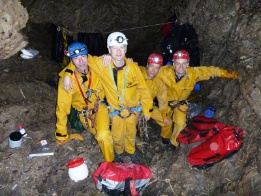 Bhavito; André, Xavier, Hubert an der Umziehstelle